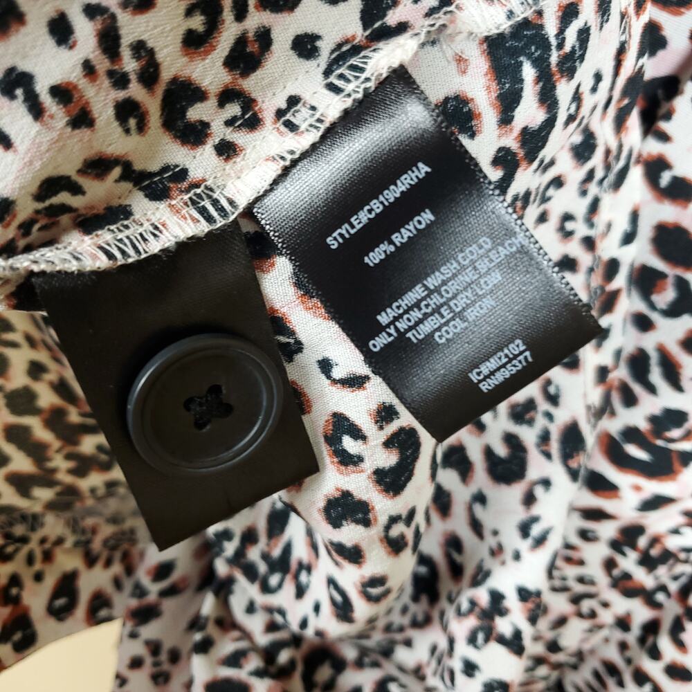 Sanctuary Modern Leopard Print Button-up Blouse Size L - Picture 8 of 9